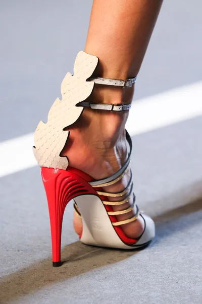 Look 48